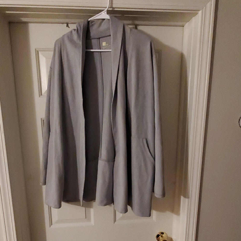 Grey Xersion sweater 2xl